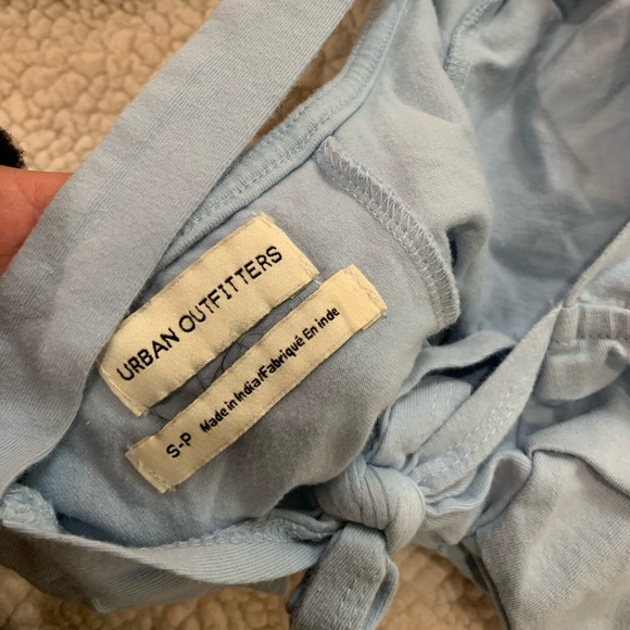 Cute crop top - Picture 3 of 3